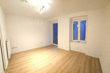 Sorglos-Studentenwohnung mit Balkon - direkt an der Uni! All-Inclusive! 1 zimmer