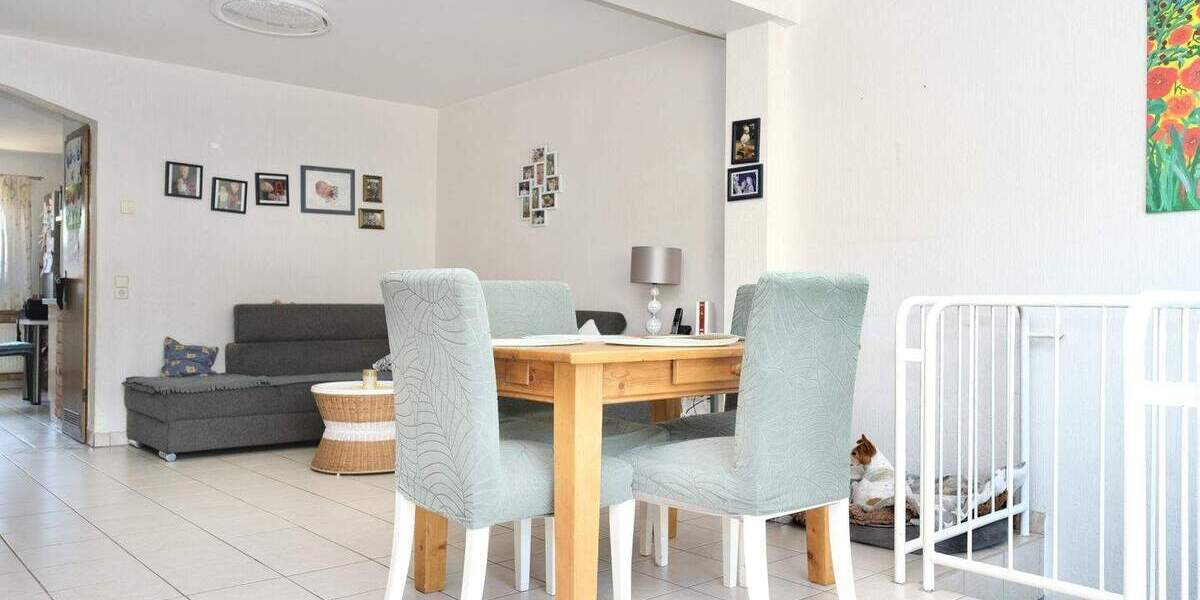 Reihenmittelhaus Neuss Gnadental - 5 Zimmer, 79 m&sup2;, 349.000&euro; | Angebot:24825870