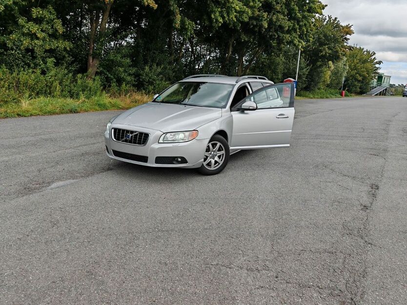 Volvo V70 375.000 km 7.300 € Ovelgönne 26939