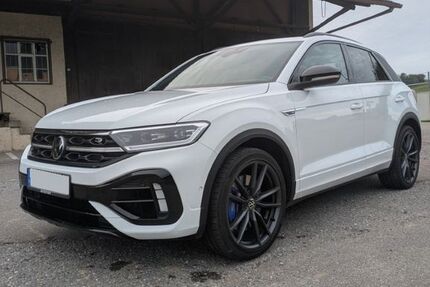 VW T-Roc 22.800 km 39.999 € Untergruppenbach 74199