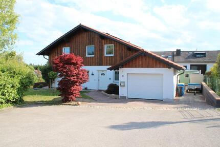 Haus Eggenfelden - 6 Zimmer, 198 m&sup2;, 780.000&euro; | Angebot:26578360