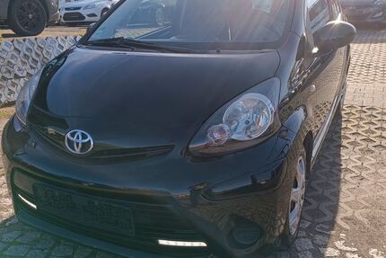 Toyota Aygo (X) 168.000 km 2.999 &euro; Berlin 13597