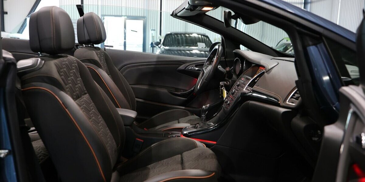 Opel Cascada 1.4 T EF INNOVATION XENON, LEDER, NAVI+ 113.000 km 11.444 &euro; Hamm 59077