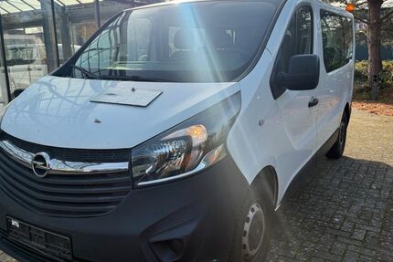 Opel Vivaro 156.993 km 12.490 &euro; Bargteheide 22941