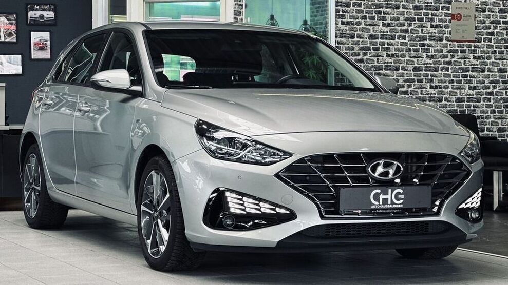 i30