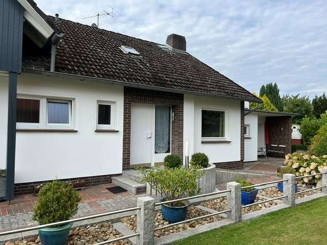 Etagenwohnung Bergen - 3 Zimmer, 95 m&sup2;, 650&euro; | Angebot:27291027