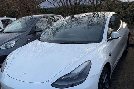 Tesla Model 3 95.000 km 23.000 &euro; Bonn 53121