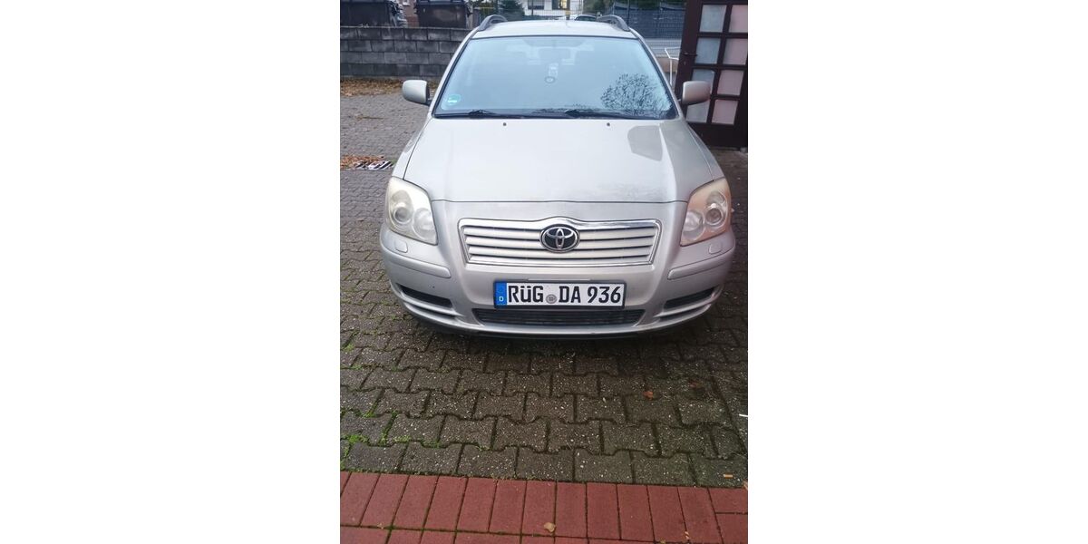 Toyota Avensis 304.000 km 2.000 &euro; Bonn 53227