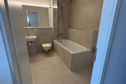 Wohnung Schönefeld - 3 Zimmer, 90 m&sup2;, 1.360&euro; | Angebot:25665029