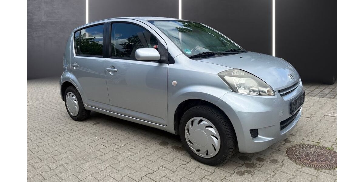 Daihatsu Sirion 145.201 km 2.699 &euro; Berlin 12349