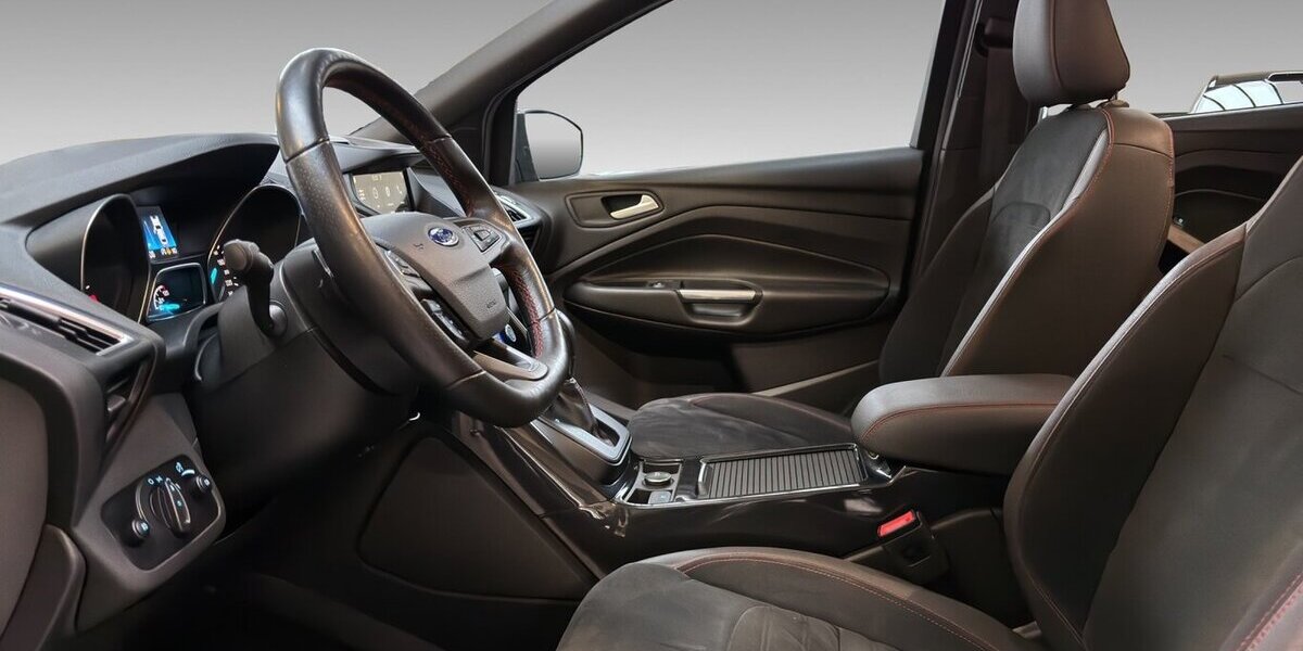 Ford Kuga ST-Line AWD Autom. Navi Kamera AHK Sony 243.143 km 11.800 &euro; Wuppertal 42327