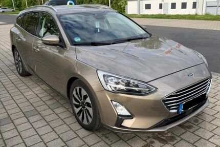 Ford Focus 108.000 km 12.900 &euro; Bad Soden 65812