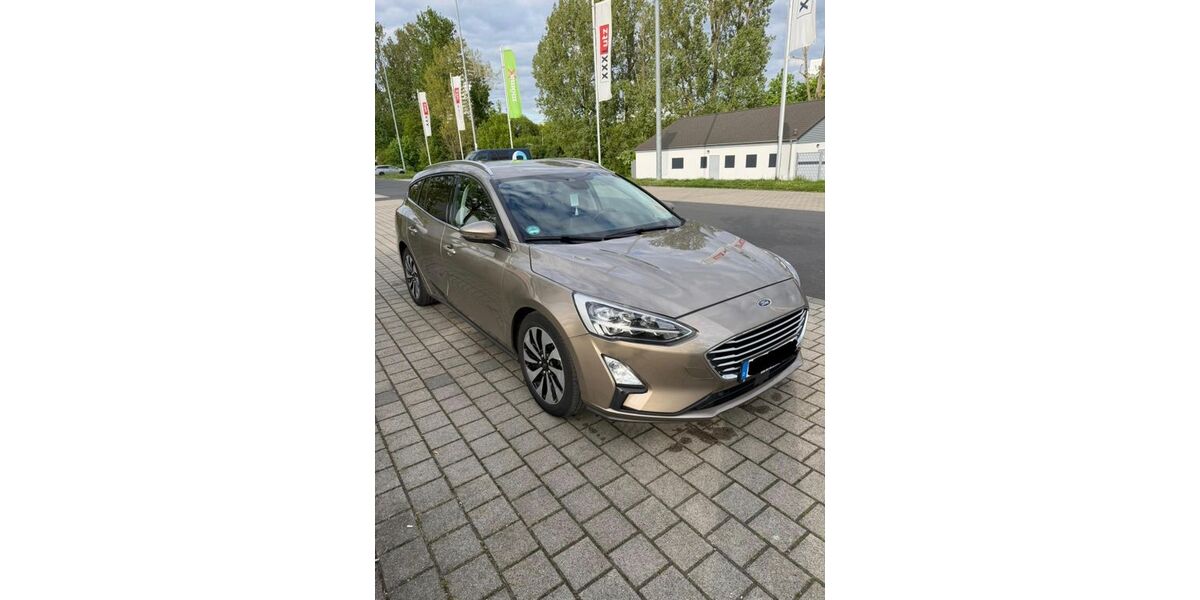 Ford Focus 108.000 km 12.900 &euro; Bad Soden 65812