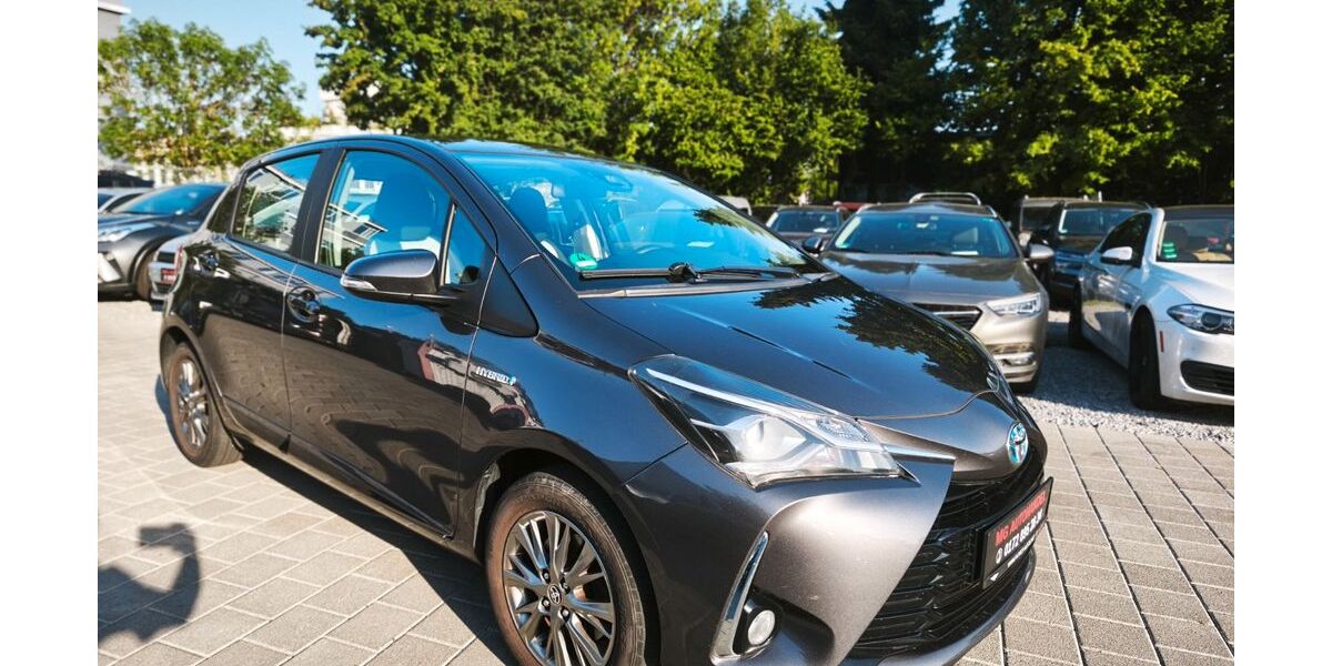 Toyota Yaris 123.660 km 8.999 &euro; Fellbach 70736