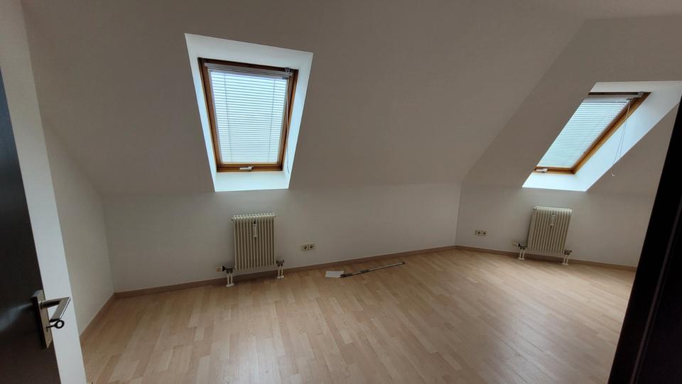 Dachgeschoßwohnung Nürnberg Erlenstegen - 2 Zimmer, 45 m&sup2;, 530&euro; | Angebot:26391726