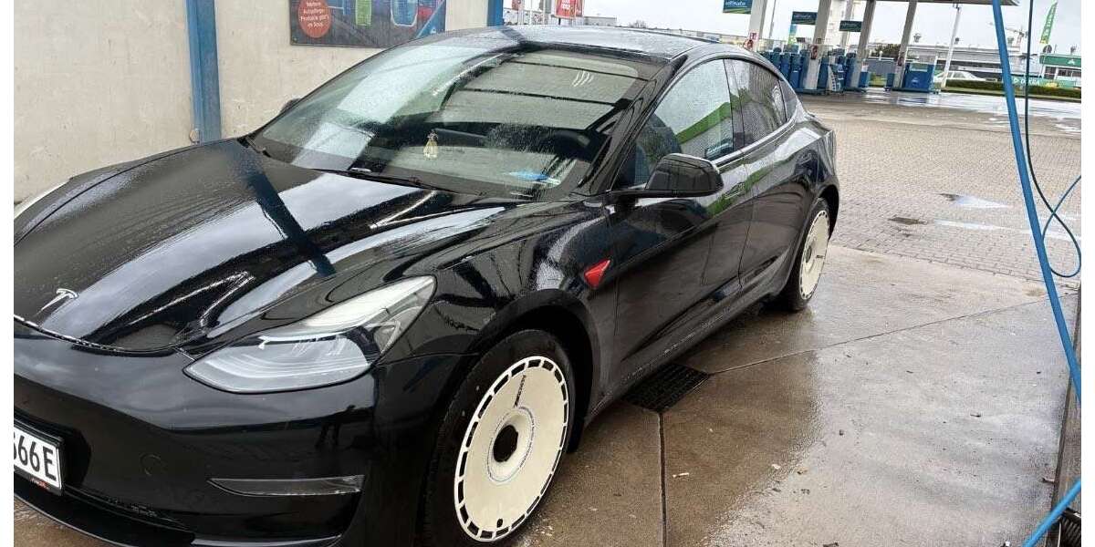 Tesla Model 3 73.000 km 32.000 &euro; Hückelhoven 41836
