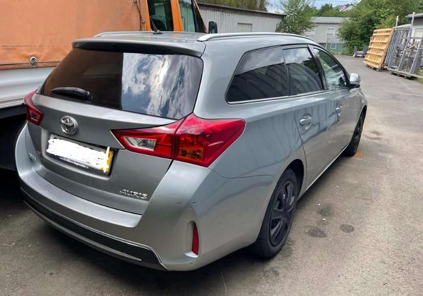 Toyota Auris 155.000 km 6.300 &euro; Siegen 57072
