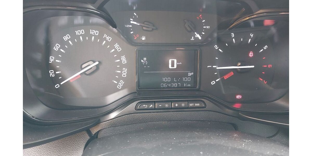 Toyota Proace City 65.000 km 13.000 &euro; Hamburg 22523