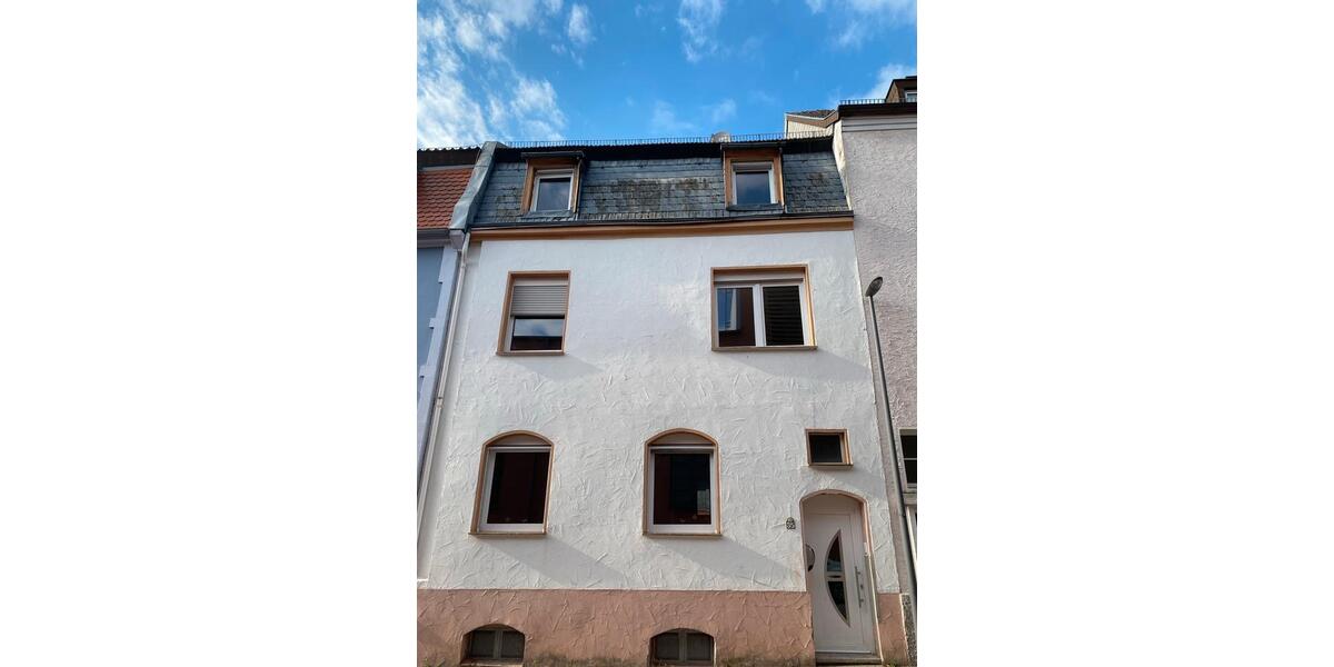 Reihenhaus Pirmasens - 6 Zimmer, 181 m&sup2;, 1.150&euro; | Angebot:23133255