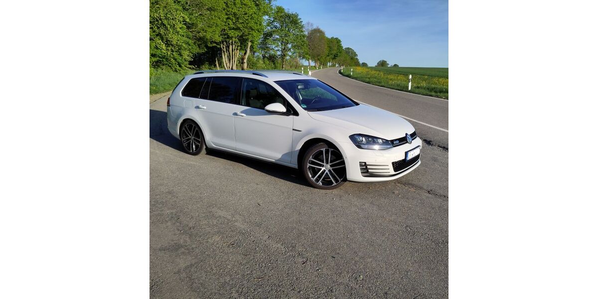 VW Golf 252.000 km 8.900 &euro; Römerstein 72587