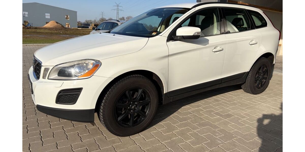 Volvo XC60 268.000 km 8.390 &euro; Bad Oldesloe 23843