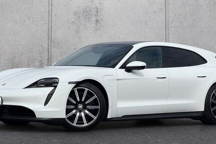 Porsche Taycan 45.030 km 61.400 &euro; Holzwickede 59439