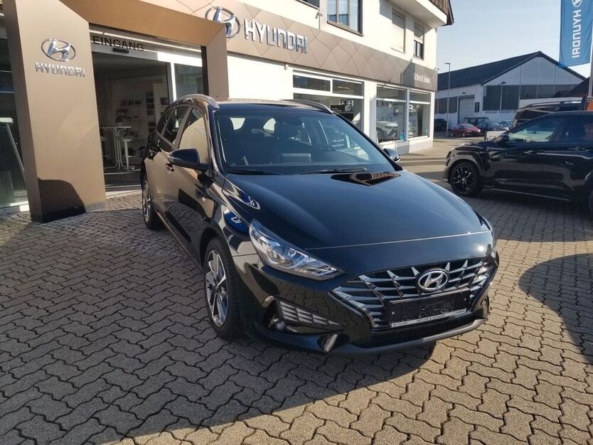 i30