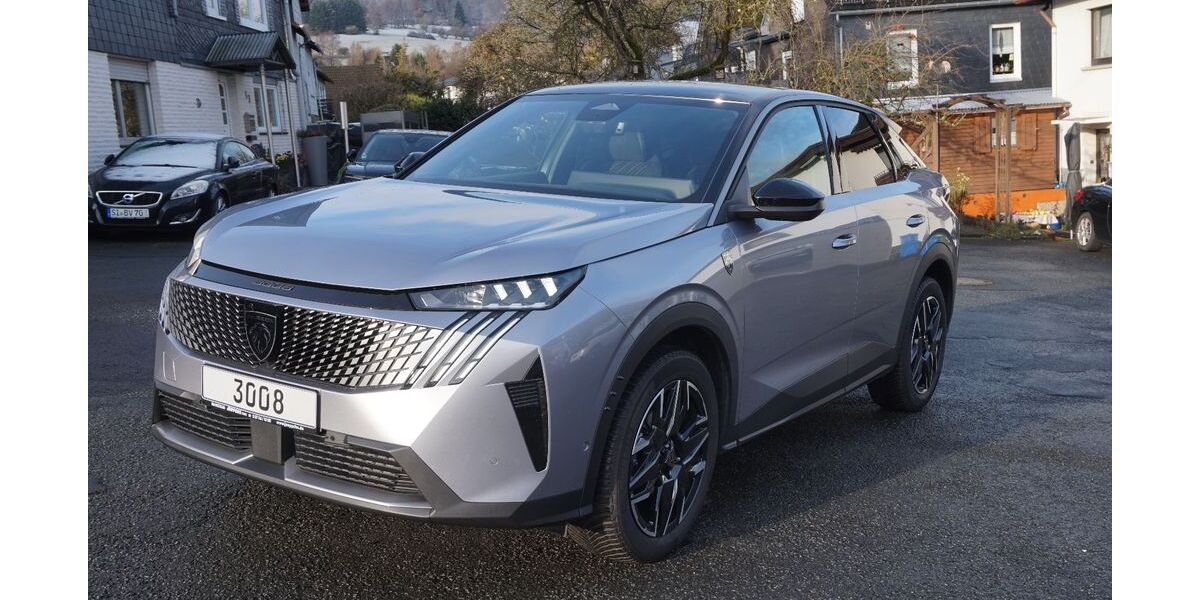 Peugeot 3008 15.000 km 32.700 € Burbach 57299