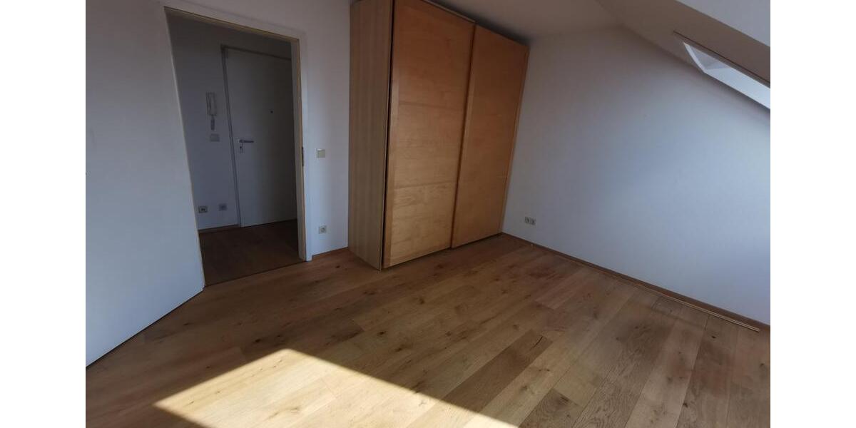 Dachgeschoßwohnung Höhenkirchen-Siegertsbrunn Siegertsbrunn - 3 Zimmer, 72 m&sup2;, 460.000&euro; | Angebot:25362956