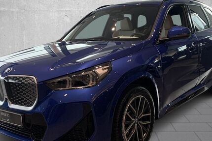 BMW iX1 5.538 km 51.990 &euro; Halstenbek 25469