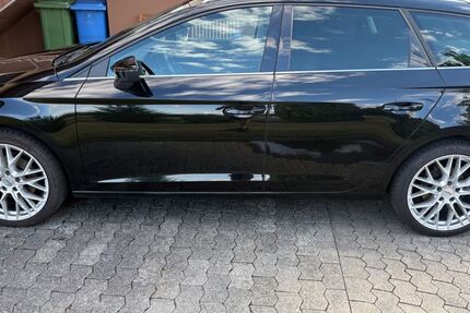 Seat Leon 130.000 km 12.500 &euro; Königswinter 53639