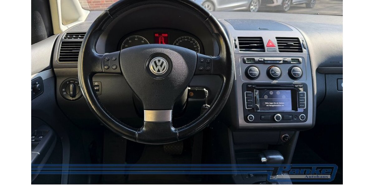 VW Touran Freestyle 1.4 DSG*SHZ*AHK*PDC*AUX* 193.614 km 4.990 &euro; Berlin 13187