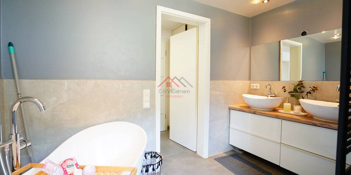 Mehrfamilienhaus, Wohnhaus Tuttlingen - 6 Zimmer, 150 m&sup2;, 415.000&euro; | Angebot:26319120