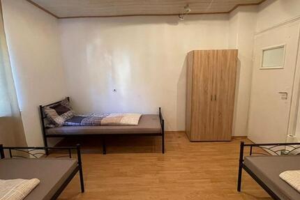 Haus Freising Am Vogelherd - 11 Zimmer, 400 m&sup2;, 500&euro; | Angebot:23727860