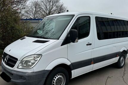 Mercedes-Benz Sprinter 210.000 km 8.900 &euro; Hofheim am Taunus 65719