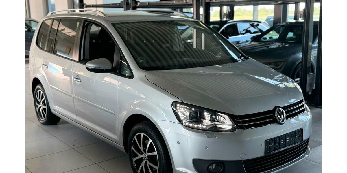 VW Touran 28.500 km 10.850 &euro; Brühl 50321