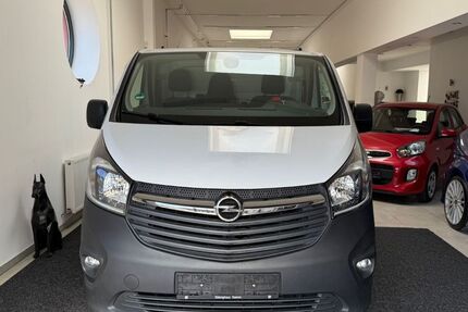 Opel Vivaro 99.000 km 11.499 € Schwerte 58239