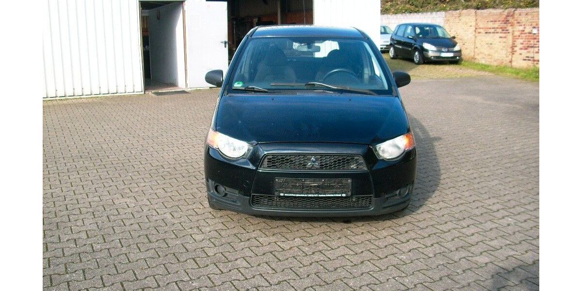 Mitsubishi Colt 303.600 km 1.499 &euro; Wiesbaden 65187