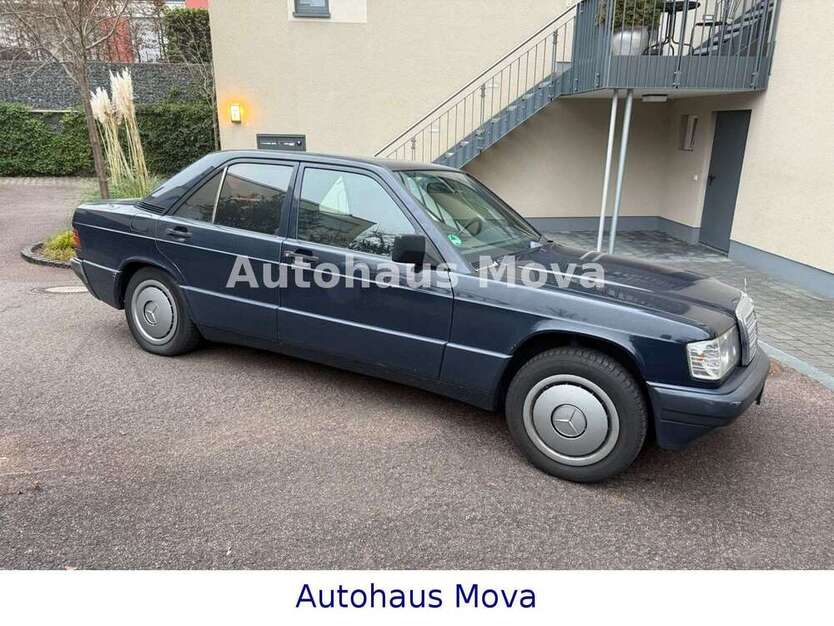 Mercedes-Benz 190 220.000 km 4.998 € Calden 34379