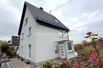 Haus Siegen / Weidenau Weidenau - 5 Zimmer, 120 m&sup2;, 1.100&euro; | Angebot:25268248