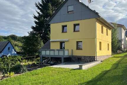 Haus zum Mieten in Weinböhla 2.300 € 155 m²