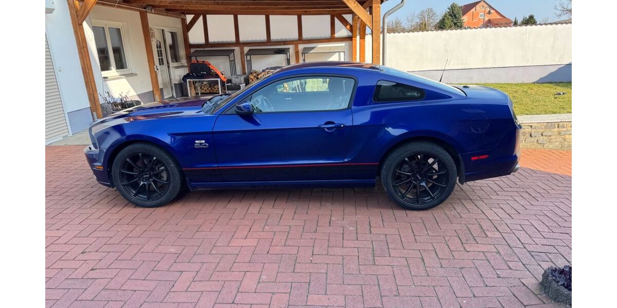 Ford Mustang 139.600 km 18.500 &euro; Hötensleben 39393