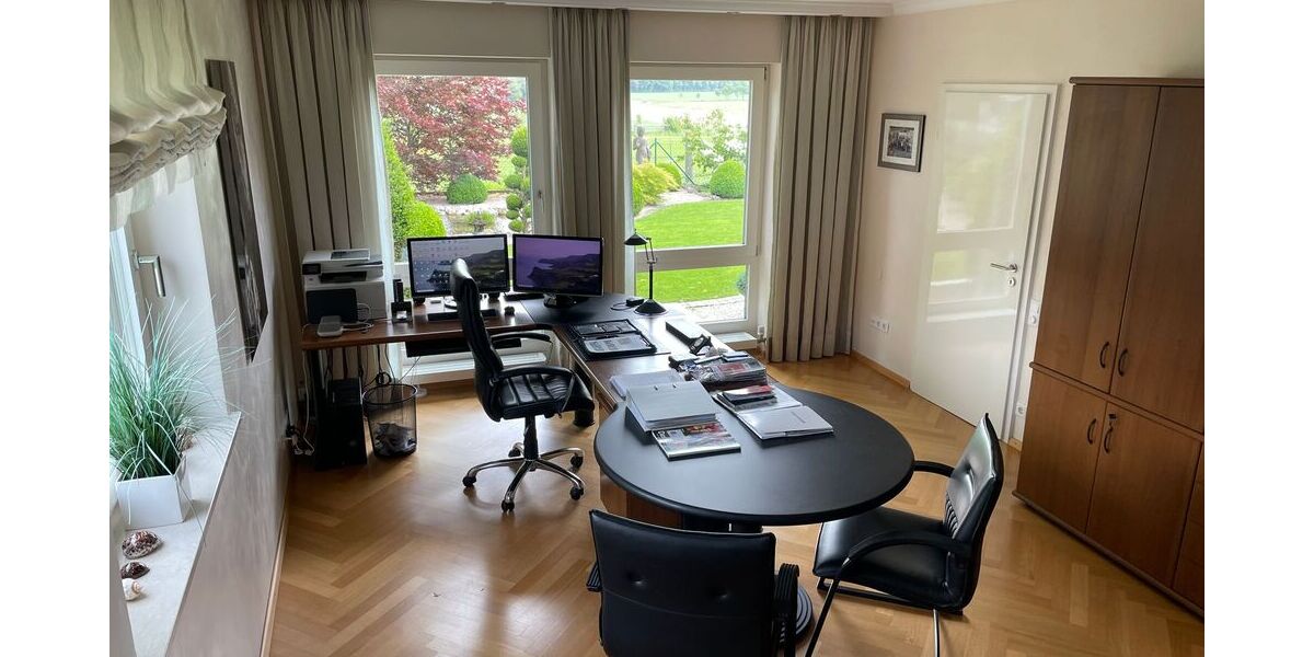 Exklusives EF-Haus auf 1.070 m² parkähnlichem Grund mit unverbaubarem Blick zum EBE Forst - Einfamilienhaus Zorneding | Angebot:27004822