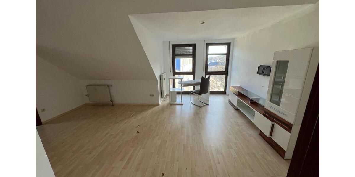 Dachgeschoßwohnung Naila - 1 Zimmer, 58 m&sup2;, 375&euro; | Angebot:24474413