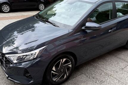 Hyundai i20 38.000 km 12.980 &euro; München 81827