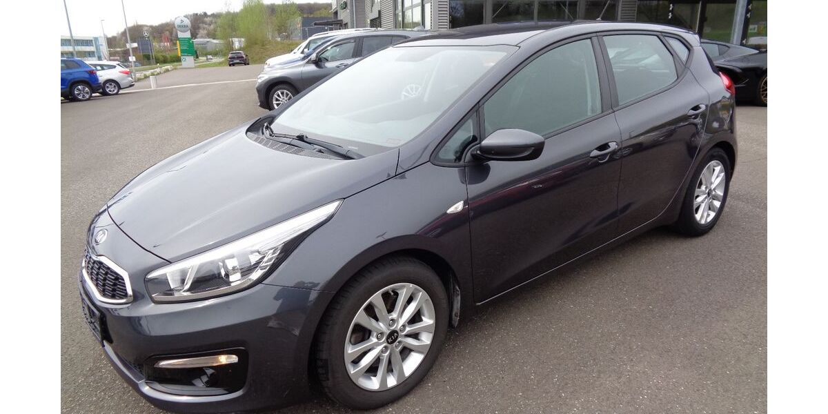 Kia ceed / Ceed 73.000 km 10.900 &euro; Lebach 66822