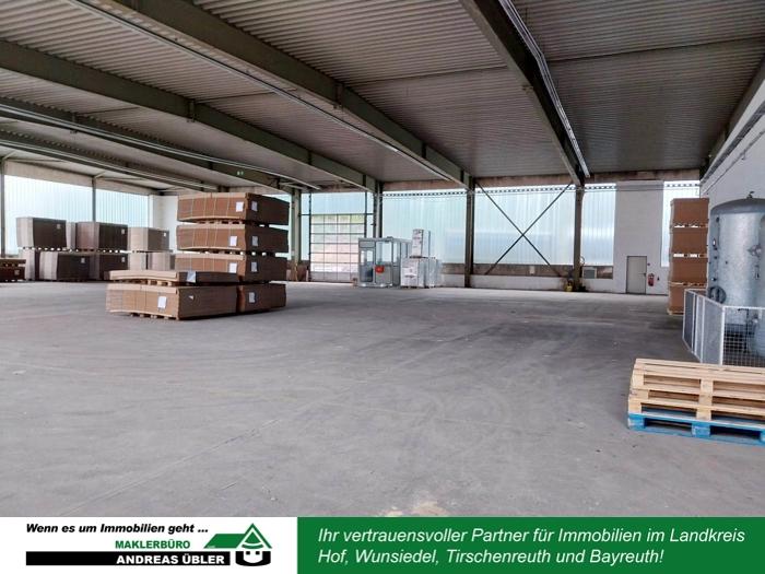 Große Lagerhalle mit guter Anbindung zur Autobahn zimmer