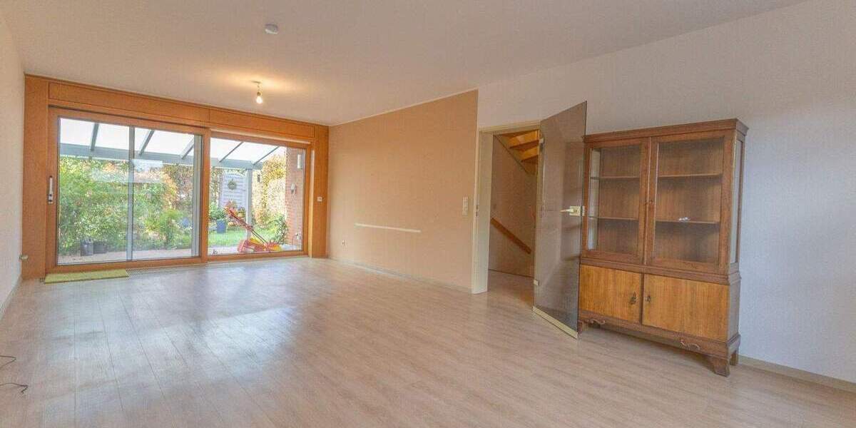 Reihenmittelhaus Menden Mitte - 4 Zimmer, 103 m&sup2;, 255.000&euro; | Angebot:24647526