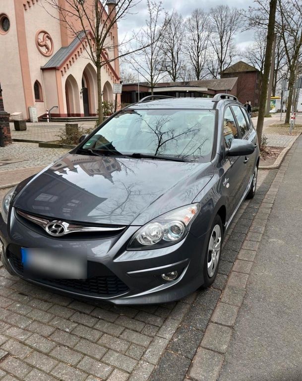 i30