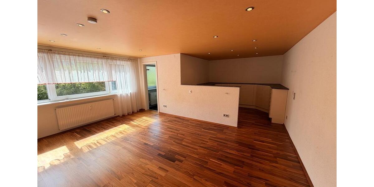 Etagenwohnung Villingen-Schwenningen Schwenningen - 2.5 Zimmer, 88 m&sup2;, 230.000&euro; | Angebot:27003088